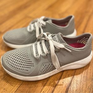 Women’s crocs sneakers size 9